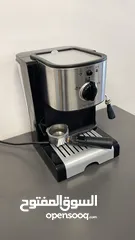  1 coffee machine / ماكينة قهوة