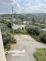  2 بيت في منطقة صبيحي السلط للبيع مع الارض في منطقه هادئه ومطله