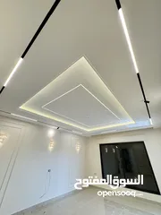  15 شقة مميزة للبيع طابق اول 185 م طريق المطار خلف المدارس العالمية  منطقة الحويطي