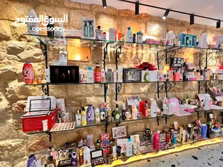  19 أدوات منزليه  ومكياج