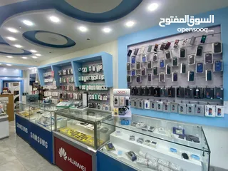  3 محل تلفونات شغال وسمعه ممتازه  للبيع