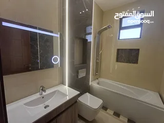  7 شقه فاخره للايجار لم تسكن خلدا