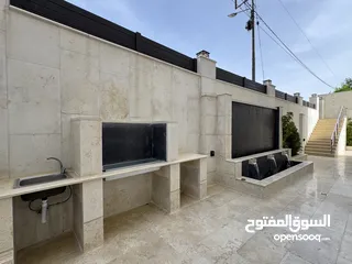  27 شقة طابق شبه ارضي مساحة 231م + حديقه 255م بتشطيبات مميزة - حي الصحابة - رجم عميش - رمضان للاسكان
