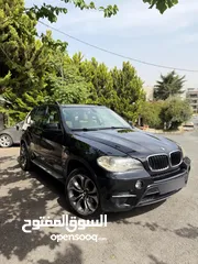  1 BMW X5 موديل 2013 – نظيفة جداً  7 جيد  5 مقاعد  لا يوجد اي ملاحظات