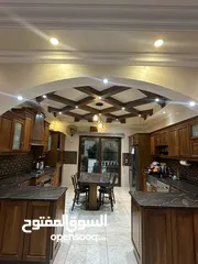  9 فيلا للإيجار/ للبيع بإطلالة جميلة جدا Villa for rent/sale with beautiful views and amenities!