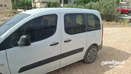  7 للبيع سيارة بيجو بارتنر 2015