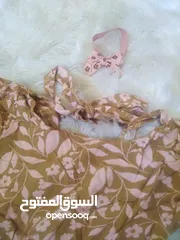  3 لبسة كامله البنوتة من عمر 7/6 شبه جديد بسعر مغري جدآ اللبسه جدآ حلوة كامله مع ببيونه ع الشعر.