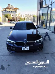  4 BMW 530e 2019