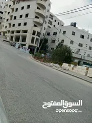  13 محلات تجارية