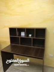  1 مكتب ل دراسه