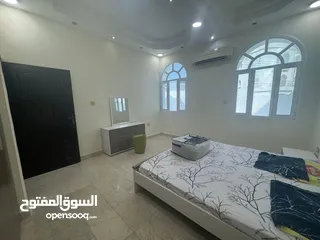  1 لعشاق الخوير 33، على بعد أمتار قليلة من مسجد سعيد بن تيمور وجميع الخدمات، 1 BHK للإيجار مفروشة