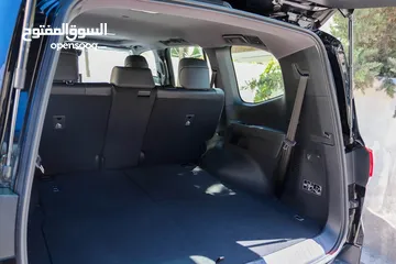  6 TOYOTA LAND CRUISER 300 GXR V6 موديل 2024 للبيع