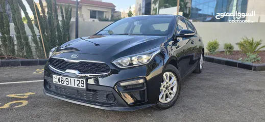  6 KIA K3 2019 مميزة لون اسود ميتلك مميزه فحص كامل