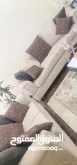  3 طقم كنب وطاولة سفره تفصيل نخب شبه جديد