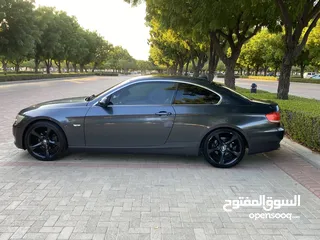  1 BMW 325I Series coupe