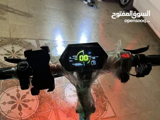  4 سكوتر كهربائي