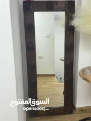  10 مكتب رسبشن مع خزانة دفات مرايا جانبية بحالة ممتازة