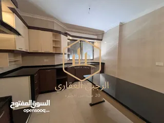  17 شقة / للايجار / 3نوم / طابق اول من فيلا / 200 متر / دابوق