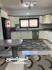  4 بيت مستقل فاخر مع حديقة – فرصة مميّزة للسكن الراقي