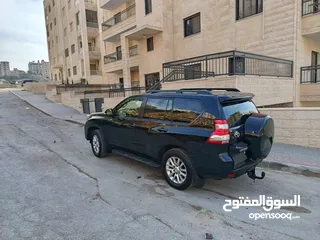  4 تويتا لاندكروزر luxury