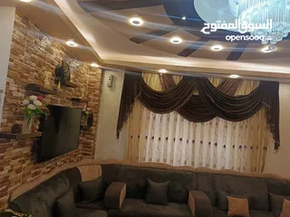  9 منزل مستقل للبيع السلط الصافح بجانب مسجد حفصه ومدرسة آمنه بنت وهب