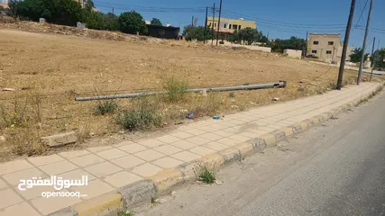  1 قطعة ارض للبيع في سحاب ضاحية الاميره ايمان  قرب مستشفى التوتنجي منطقة فلل وهادئة