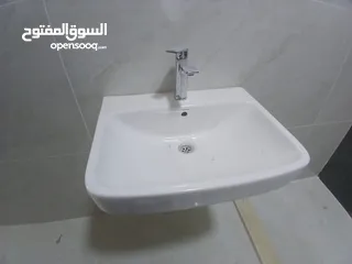  12 شقق مميزه سوبر ديلوكس عماره جديده خلف مطعم عرب قرب الجامعه للايجار مفروشه او غير مفروشه بعقد سنوي