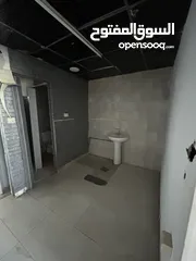  4 محل للإيجار في ايدون شرق دوار العيادات بجانب محل قهوة (green cup) بجوار جالاكسي جيم