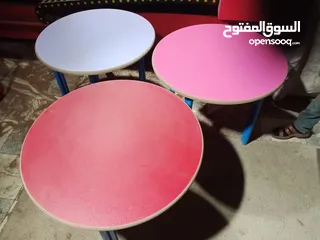  16 كراسي محاضرات و دروج مدرسية و الواح وايت بورد