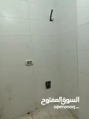  19 شقة غير مفروشة مع حديقه للايجار في عين مصباح