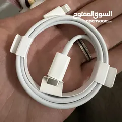  1 شاحن ايفون اصلي من كرتونه جهاز 14 برو ماكس