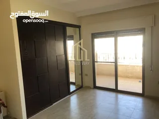  2 شقة مميزة 250م طابق ثاني مطله في أجمل مناطق الجاردنز / ref 786