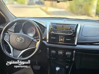  14 تويوتا يارس SPORT 2014 بحالة الشركة قطعت مسافة 120 الف كم
