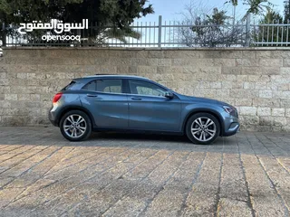  6 Mercedes-Benz Gla 250 4matic