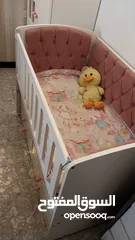  4 سرير اطفال نظيف جدا استعمال قليل