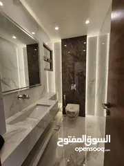  7 شقة طابقية فاخرة للبيع في عبدون  ref : 14385