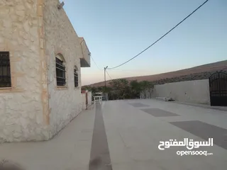  19 مزرعة مع بيت للبيع