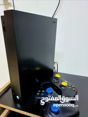  1 XBOX ONE X 4K UALTRA 1TB  الرجاء عدم الاحراج السعر من الاخر و الجهاز بستاهل اكثر من هيك