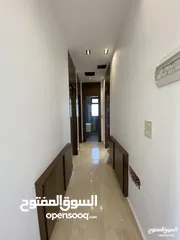  6 اخر شقة ارضية مع ترس تشطيب فندقي في حي الصحابة منطقة عميش مطلة على طريق المطار