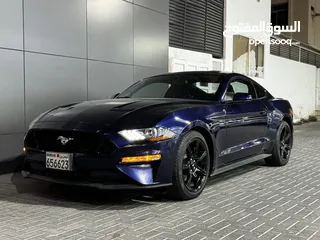  1 Ford Mustang 2020