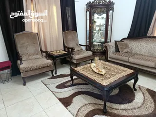  13 غرفه ضيوف جديده بحالة الوكاله و مميزه ...  لون رائع و خشب ثقيل  .... بسعر لقطه