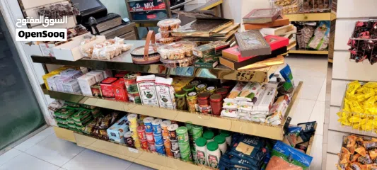  2 معرض مكسرات جاهز بالكامل”