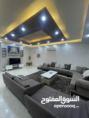  1 شقة مفروشة مميزة للايجار غرفتين وصالة وحمامين ومطبخ - ابو نصير حي الضياء.