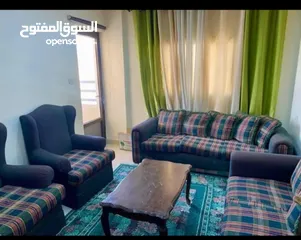  1 طقم كنب شبه جديد نظيف