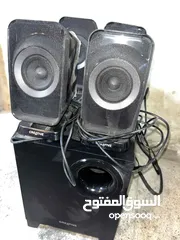  2 سماعات للبيع كامل الاسلاك والقطع معهم