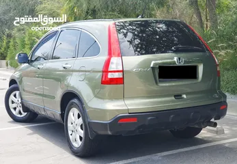  16 Honda CR-V in excellent condition