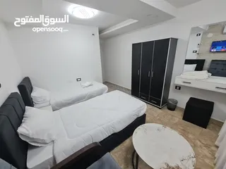  3 استوديوهات للايجار