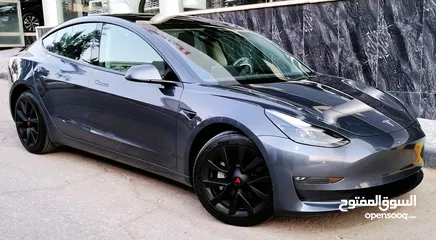  11 تيسلا 2023 MODEL 3 فحص كامل 4 جـيـد ممشى قليل 20 الف بحالة الوكالة لون فيراني مميز بسعر محرووق ولقطة