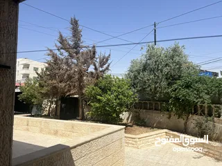 4 منزل مميز للبيع((مرخص تجاري))الزرقاء حي الجندي ارض550م البناء 200م عداد كهرباء2 عداد مياه2