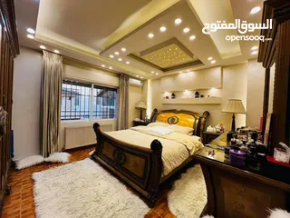  11 شقة أرضية للبيع في دير غبار ref : 14240